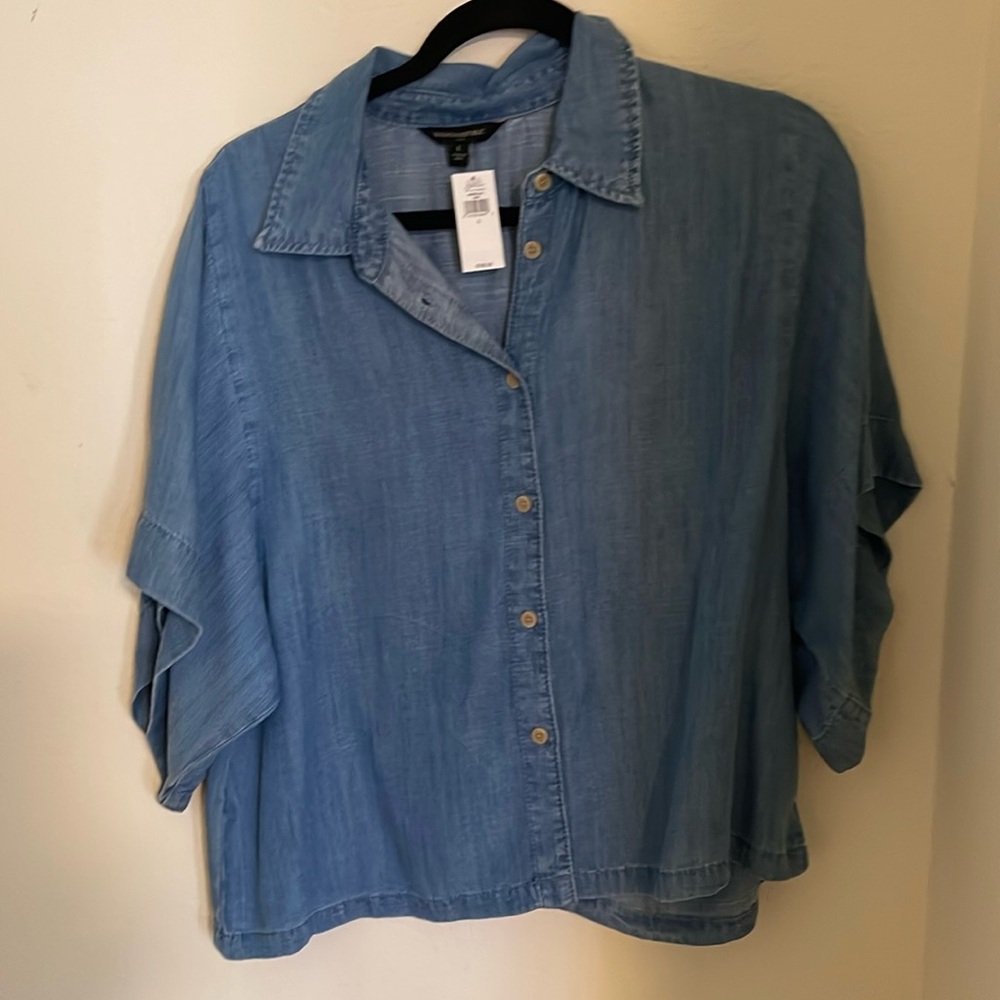 Banana Republic women’s denim blouse 100% lyocell